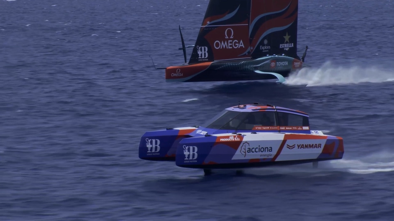 Electric foiling vessels on the water